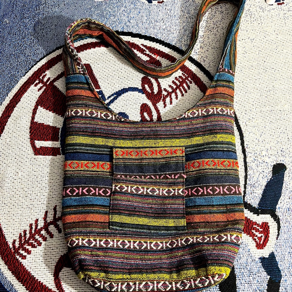 Super cute vintage Bolivian style shoulder bag
